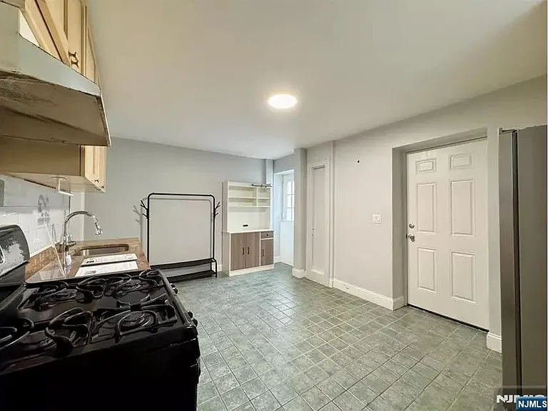 1014 Ponsi St #2 — Photo 6