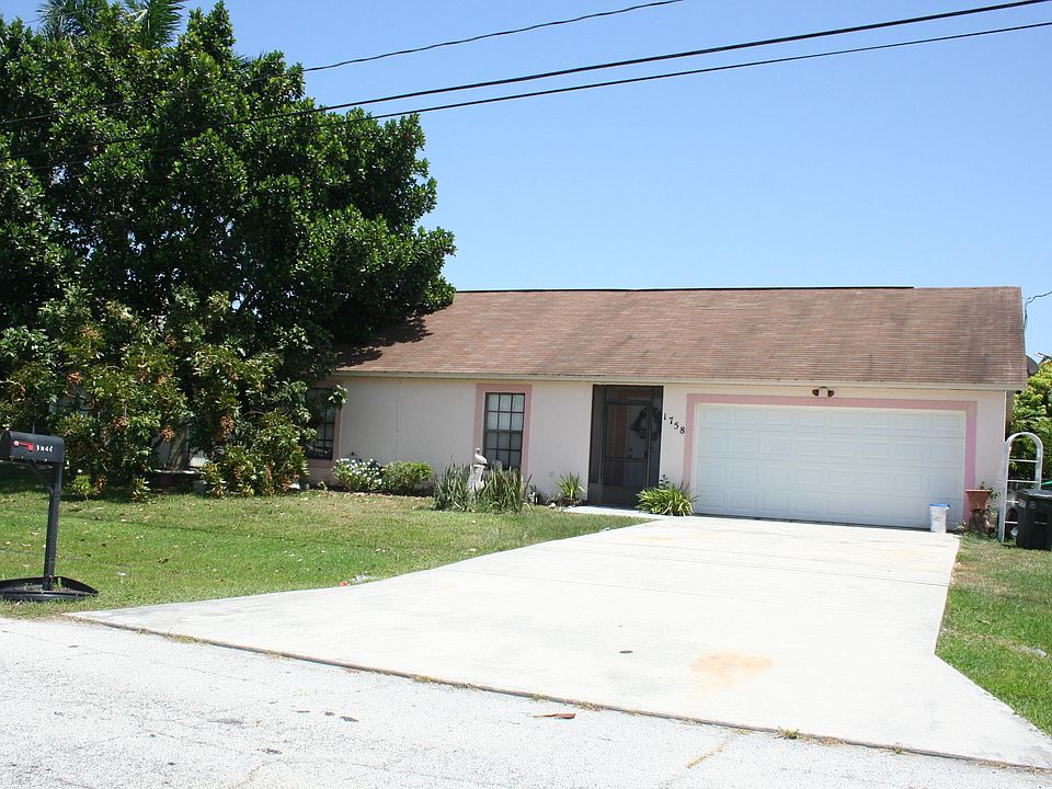 1st image of 1758 SE N Buttonwood