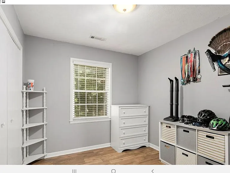 635 Apache St — Photo 8