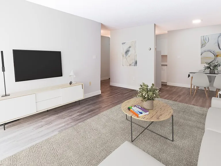 1140 Hillside Ave — Photo 8
