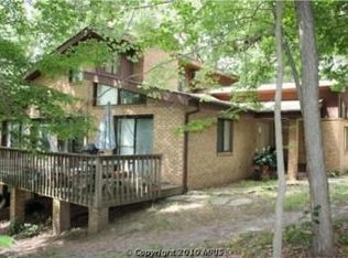 135 Carriage Ln, Berkeley Springs, WV 25411