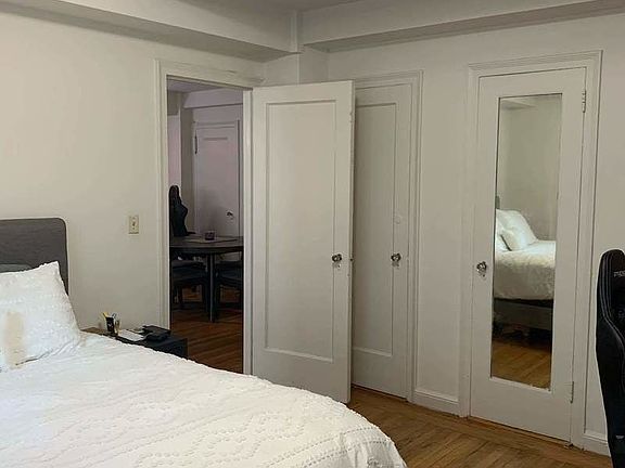 4th image of 330 E 43rd St APT 802