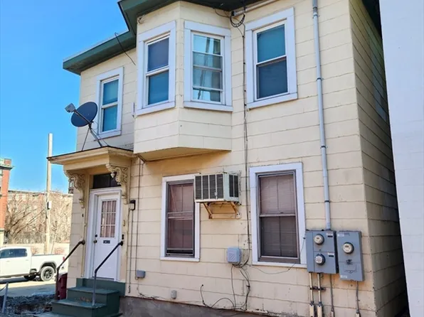 6 McIntyre St, Lowell, MA 01851