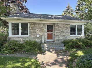 3209 Chowen Ave N, Robbinsdale, MN 55422