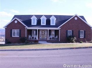 336 Fairfax Ave, Surgoinsville, TN 37873