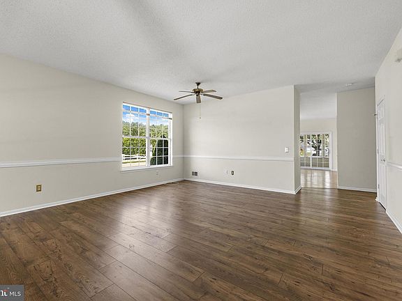 4th image of 108 Robin Ln