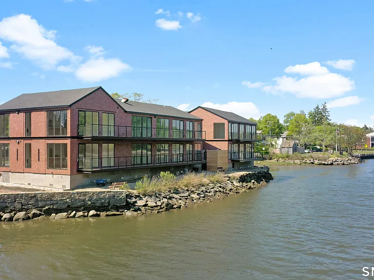 253 Riverside Ave #201 — Photo 12