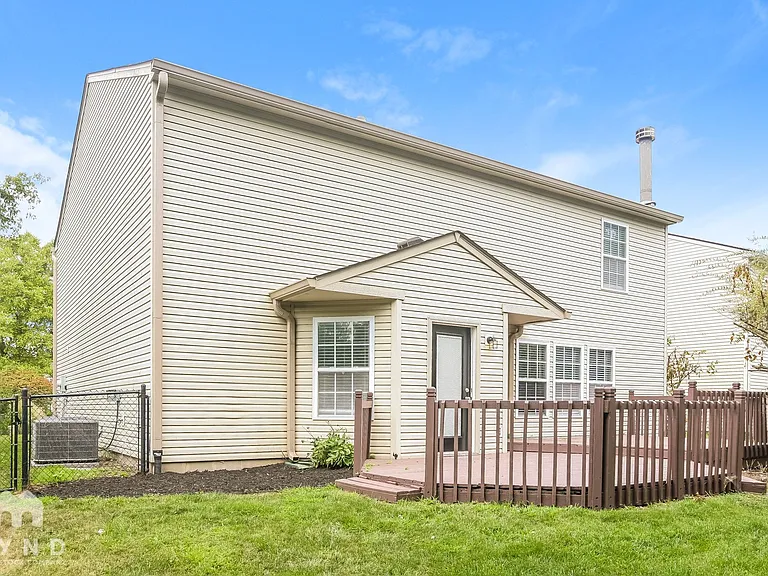9032 Stones Bluff Ln — Photo 14
