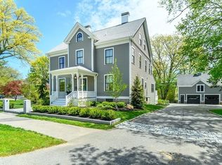 42 Central St, Andover, MA 01810