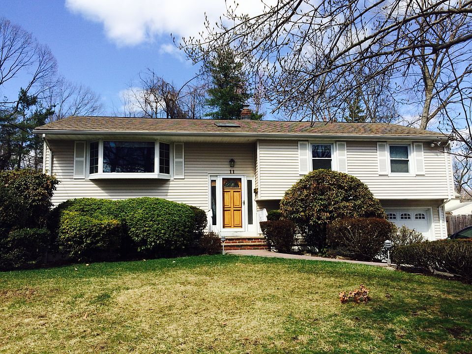 1st image of 11 Borden Pl