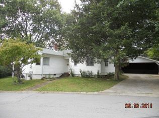 330 E Fairview Rd, Oak Ridge, TN 37830