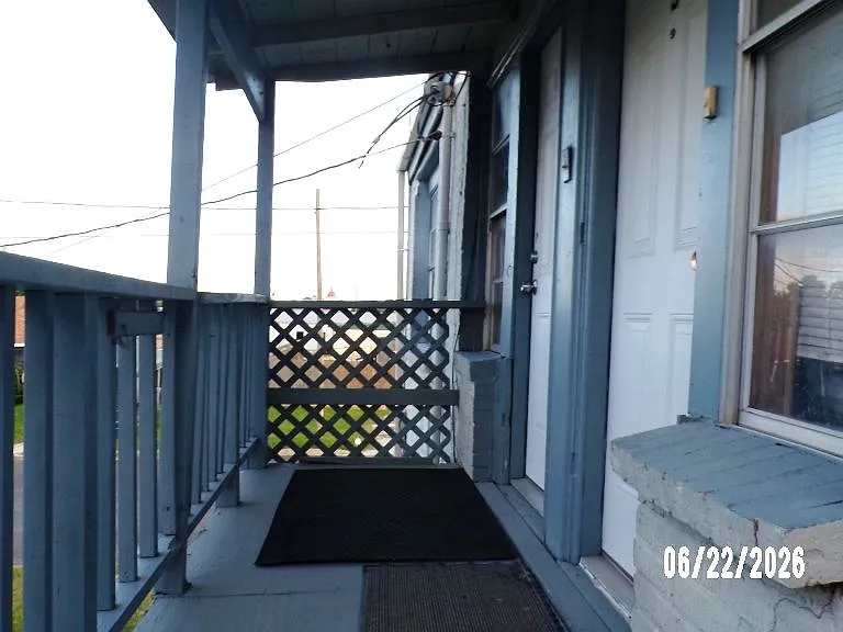 700 N Washington St #4 — Photo 2