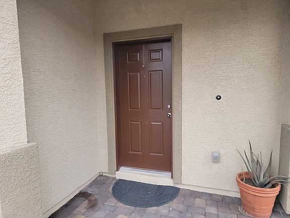 4th image of 6088 Rose Springs Ave