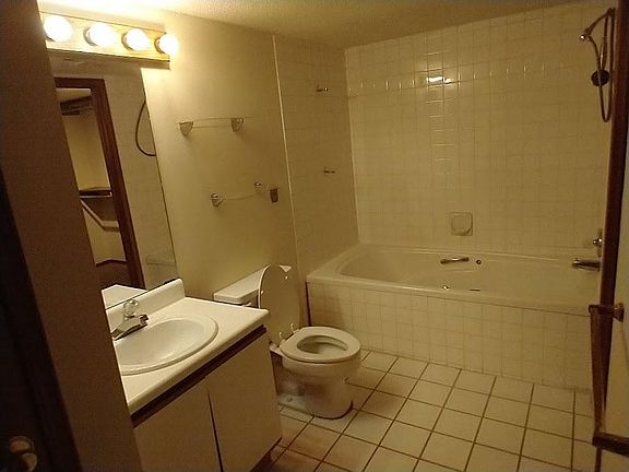5th image of 2062 N Kantz Ln