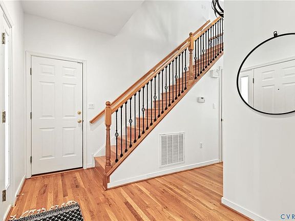 2nd image of 14318 Cove Ridge Pl