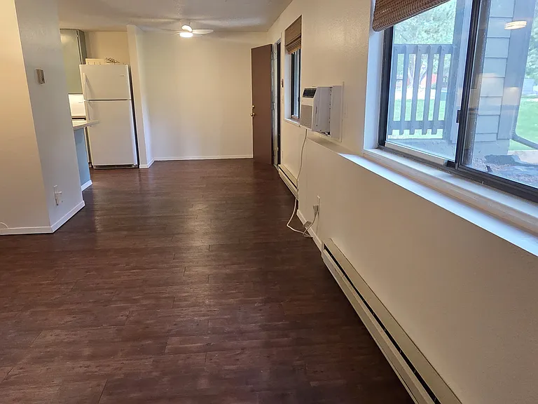 All hard flooring, no carpet
