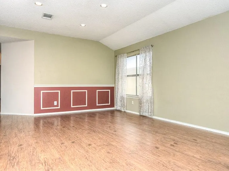17820 Park Valley Dr — Photo 4
