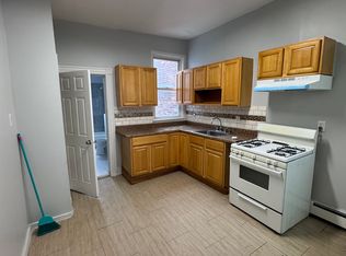 447 Avenue C APT 2L, Bayonne, NJ 07002