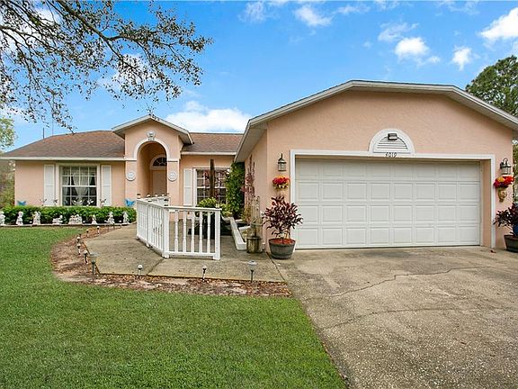 3rd image of 4019 E Cardinal Pines Dr