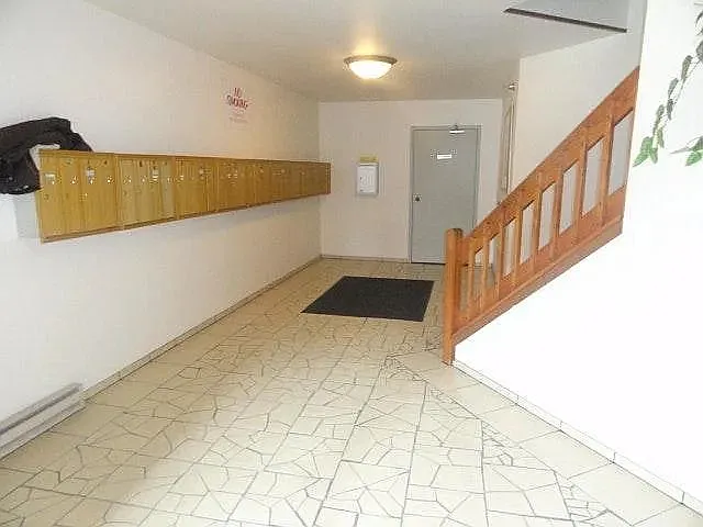 920 Courtney Ln #18 — Photo 2
