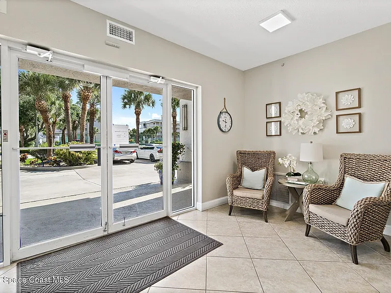601 Shorewood Dr #G505 — Photo 50
