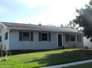 103 Fern Dr, Rosendale, WI 54974