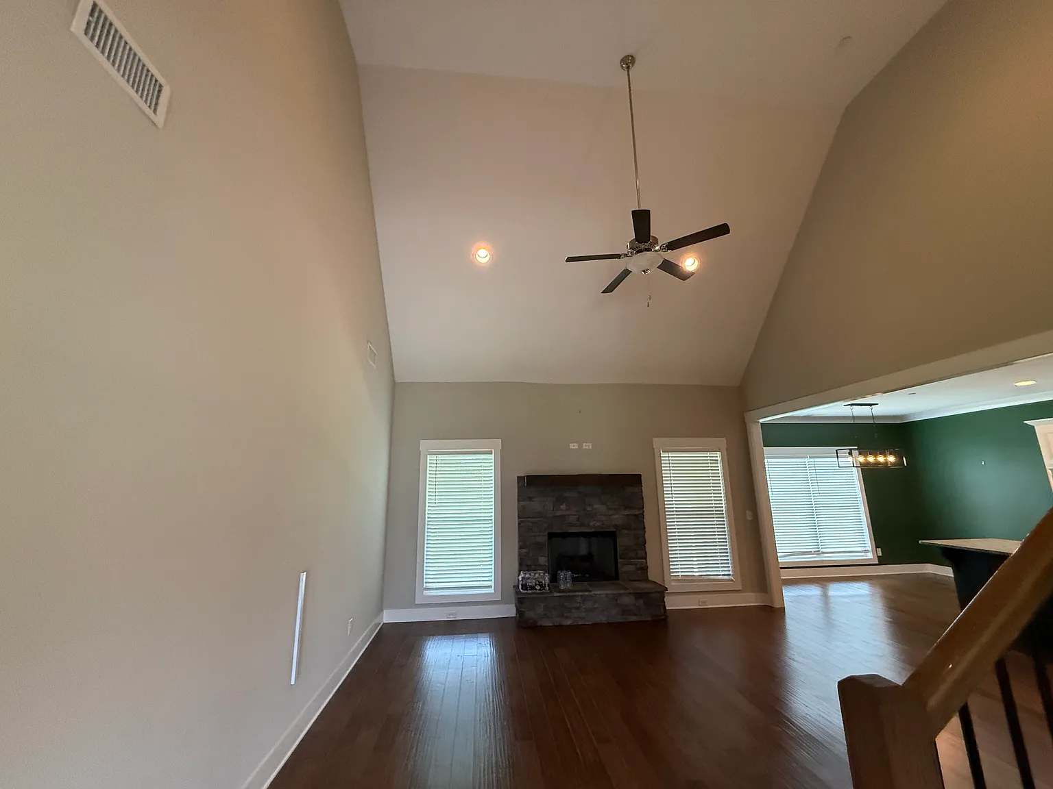 4 bed, 3.5 bath, 2962 sqft, $3,100 — Photo 3