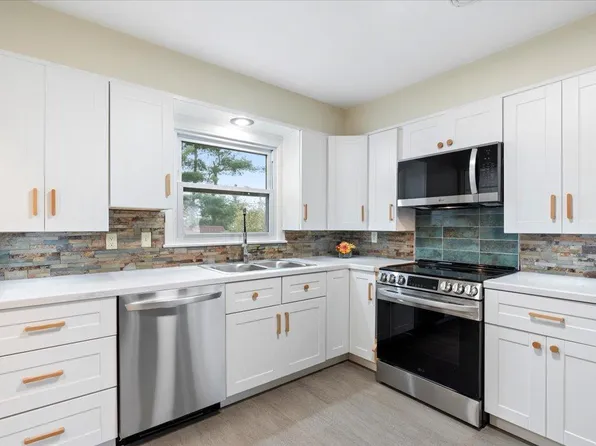 801 5th St NE, Staples, MN 56479