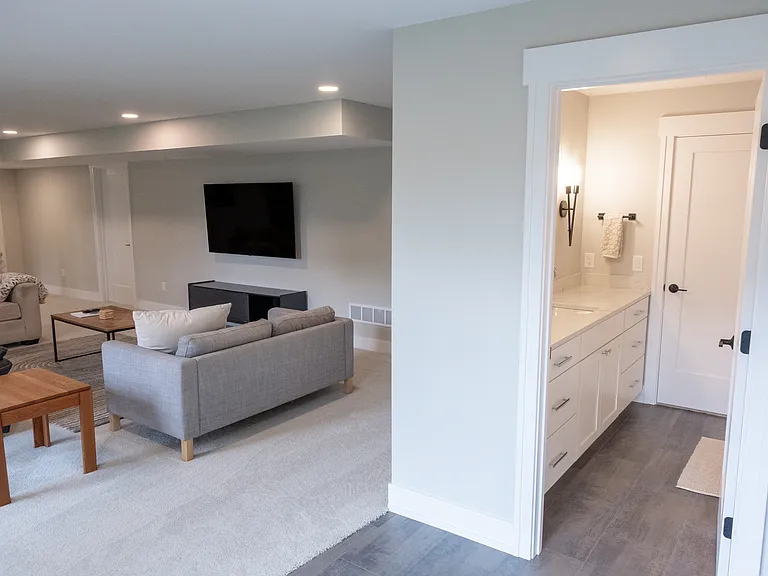 7269 Yellowstone Dr — Photo 35
