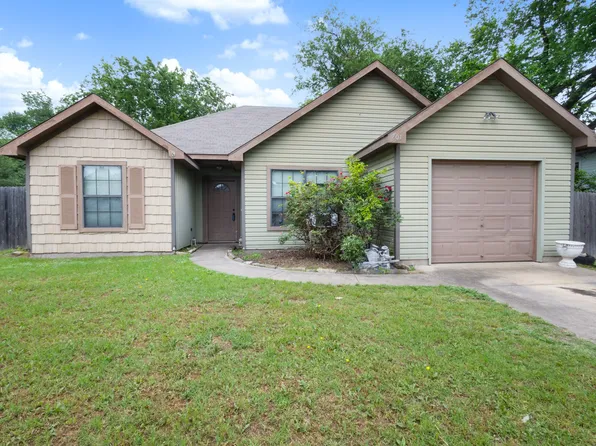 701 S Church St, Decatur, TX 76234
