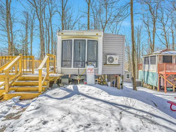 102 Canoe Corridor, Gouldsboro, PA 18424