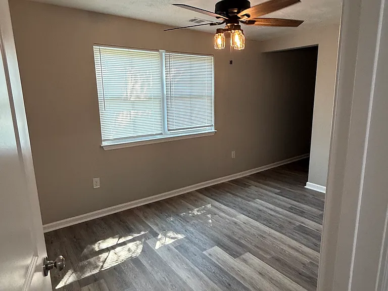 1152 Aldrich St NE — Photo 5
