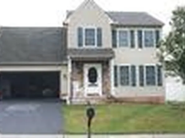 110 Nolan Dr, York, PA 17404