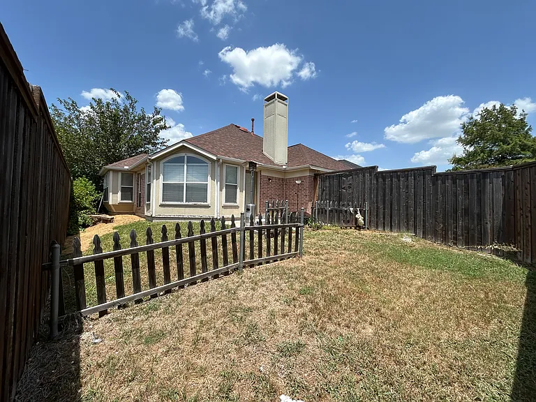 9901 Laurel Ln — Photo 14
