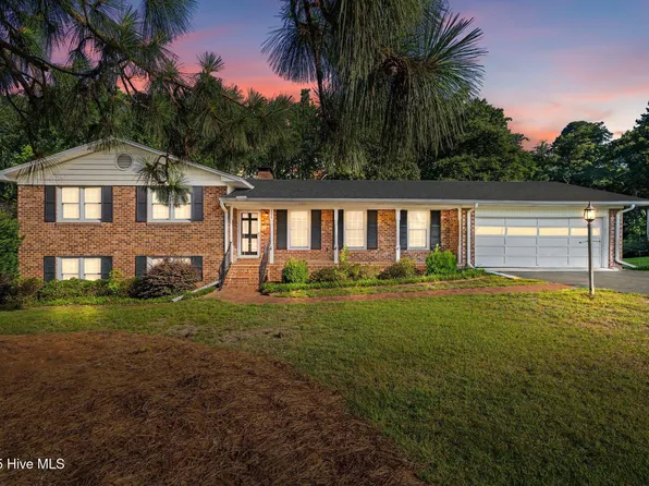306 Mclean Street, Hamlet, NC 28345