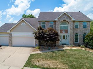 17668 Westhampton Woods Dr, Chesterfield, MO 63005