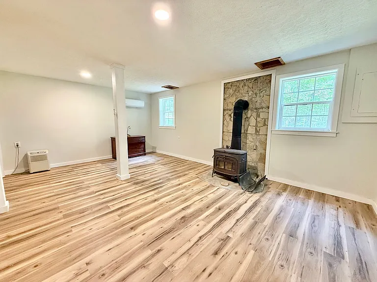 6233 Steffner Cir — Photo 17