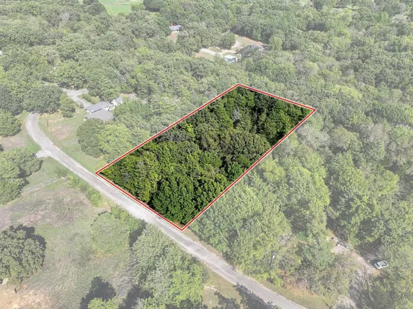 66 Shady Woods Ln, Denison, TX 75021