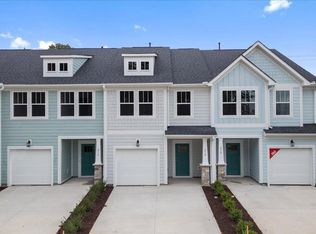 214 Curhill Ln, Simpsonville, SC 29681