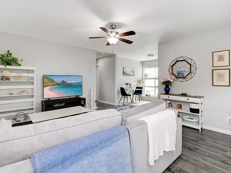 4503 Hamilton St #8 — Photo 4