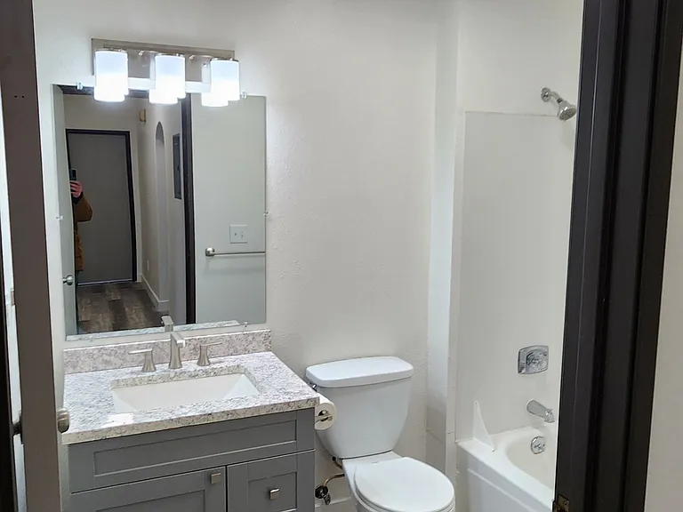 611 Lind Ave #101 — Photo 6
