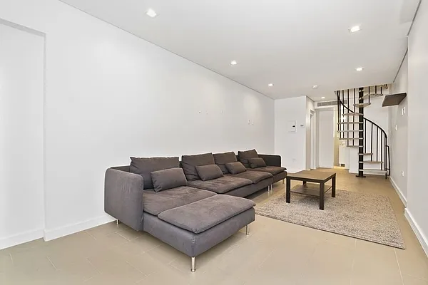 Rented by REAL New York | media 11