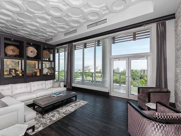Soak in the natural light and enjoy the view from the comfort of the spacious lounge with large windows.