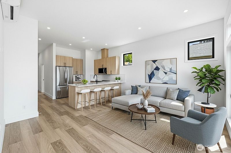 5th image of 1105 Divine Lane