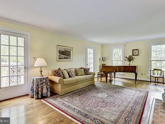 5th image of 354 Kingsberry Dr