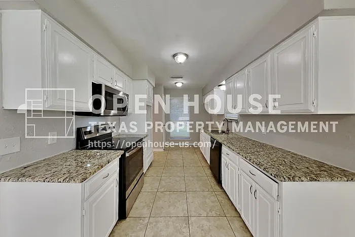 1025 Aspen Ln — Photo 6