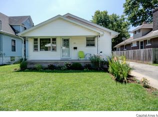304 E Pleasant St, Taylorville, IL 62568