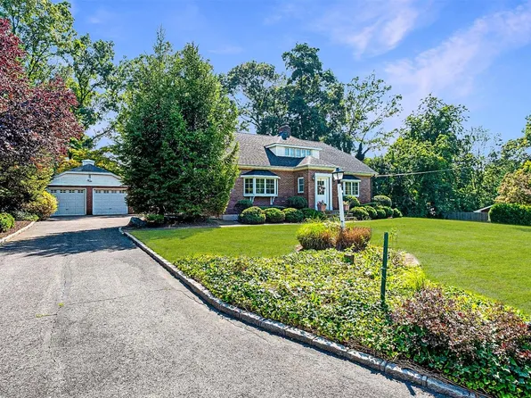 9 Wincrest Drive, Huntington, NY 11743