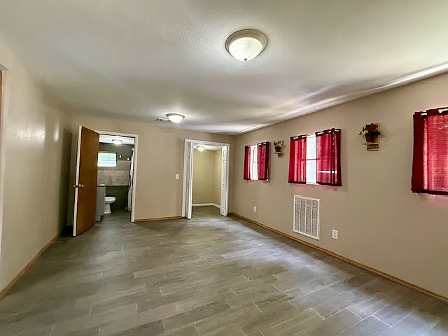 125 Plain St — Photo 10