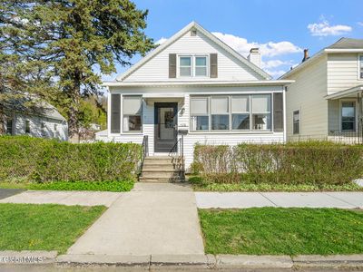 426 8th Avenue, Troy, NY, 12182